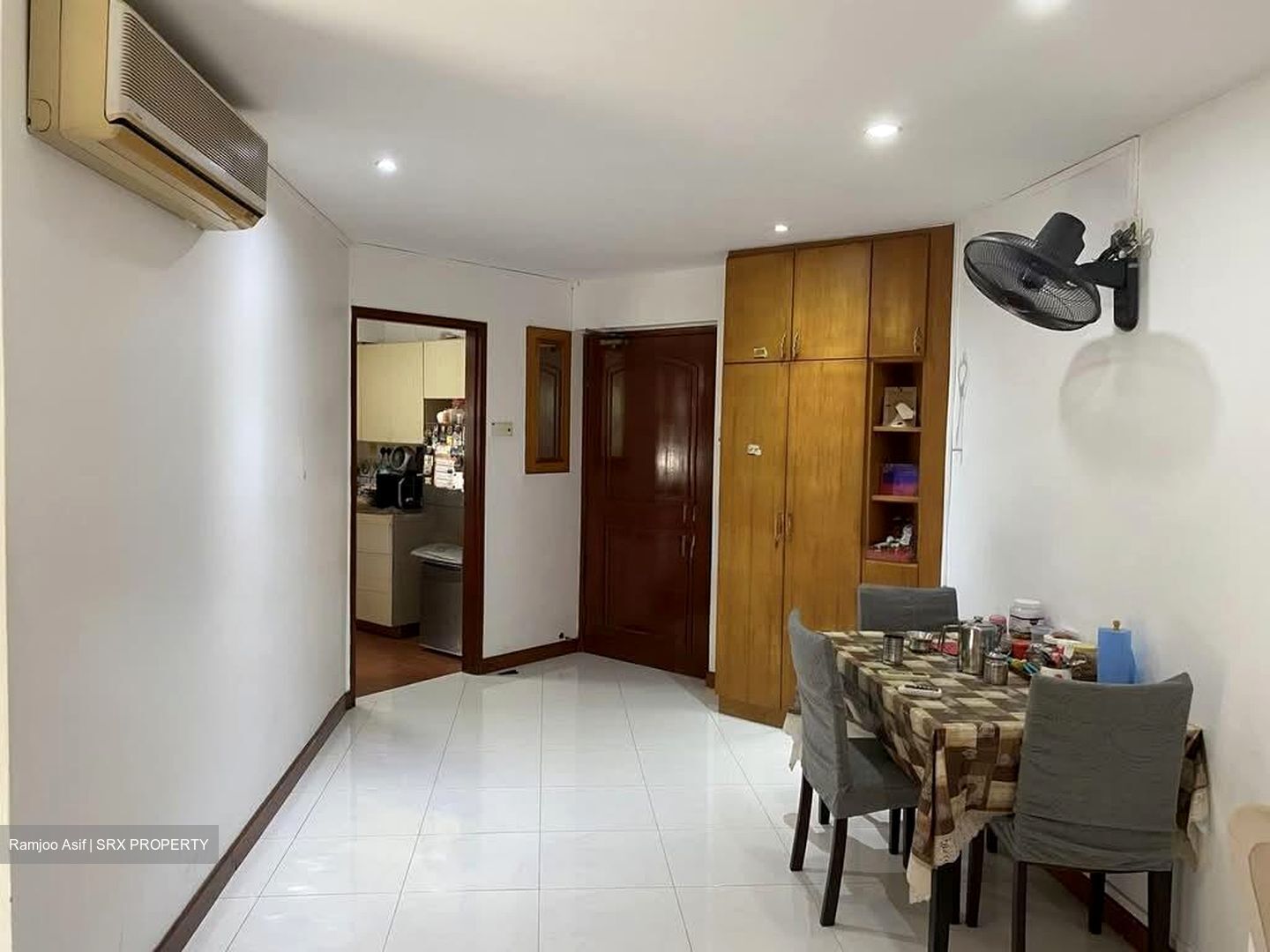 Melville Park (D18), Condominium #584351201